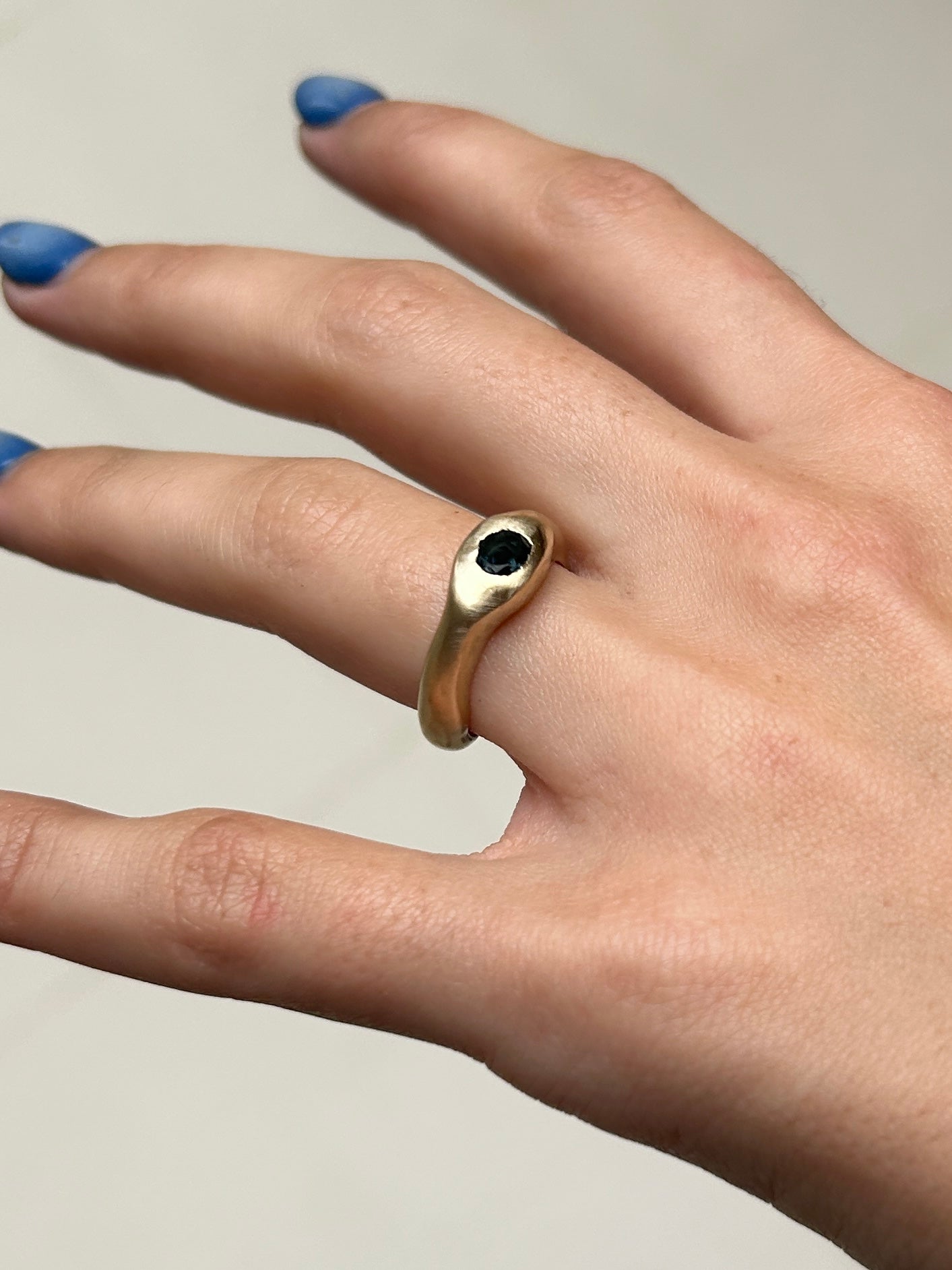 London 9ct Ripple Ring