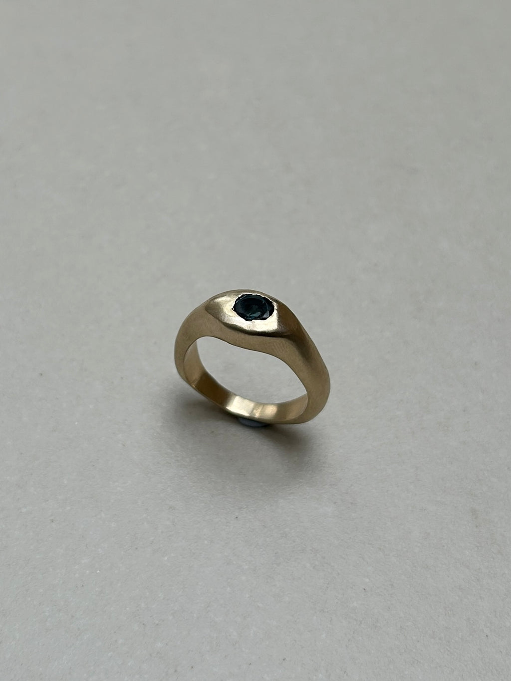 London 9ct Ripple Ring