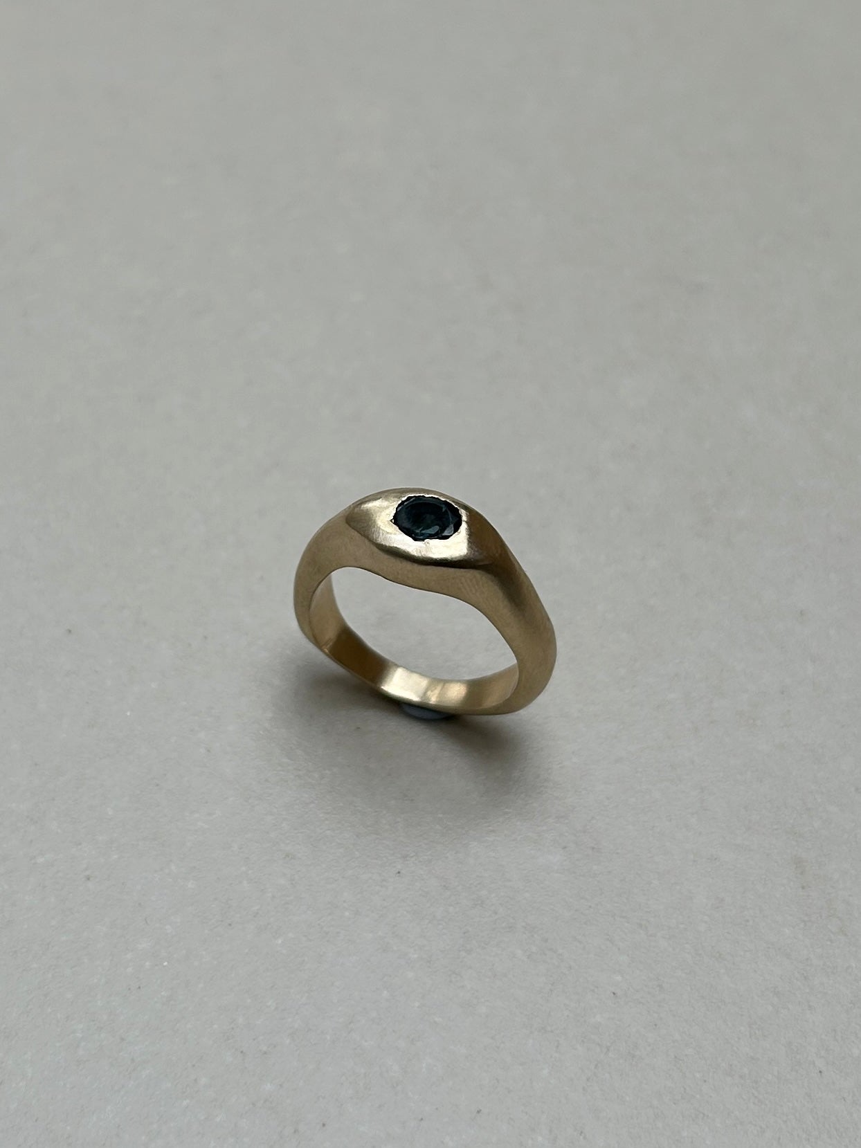 London 9ct Ripple Ring