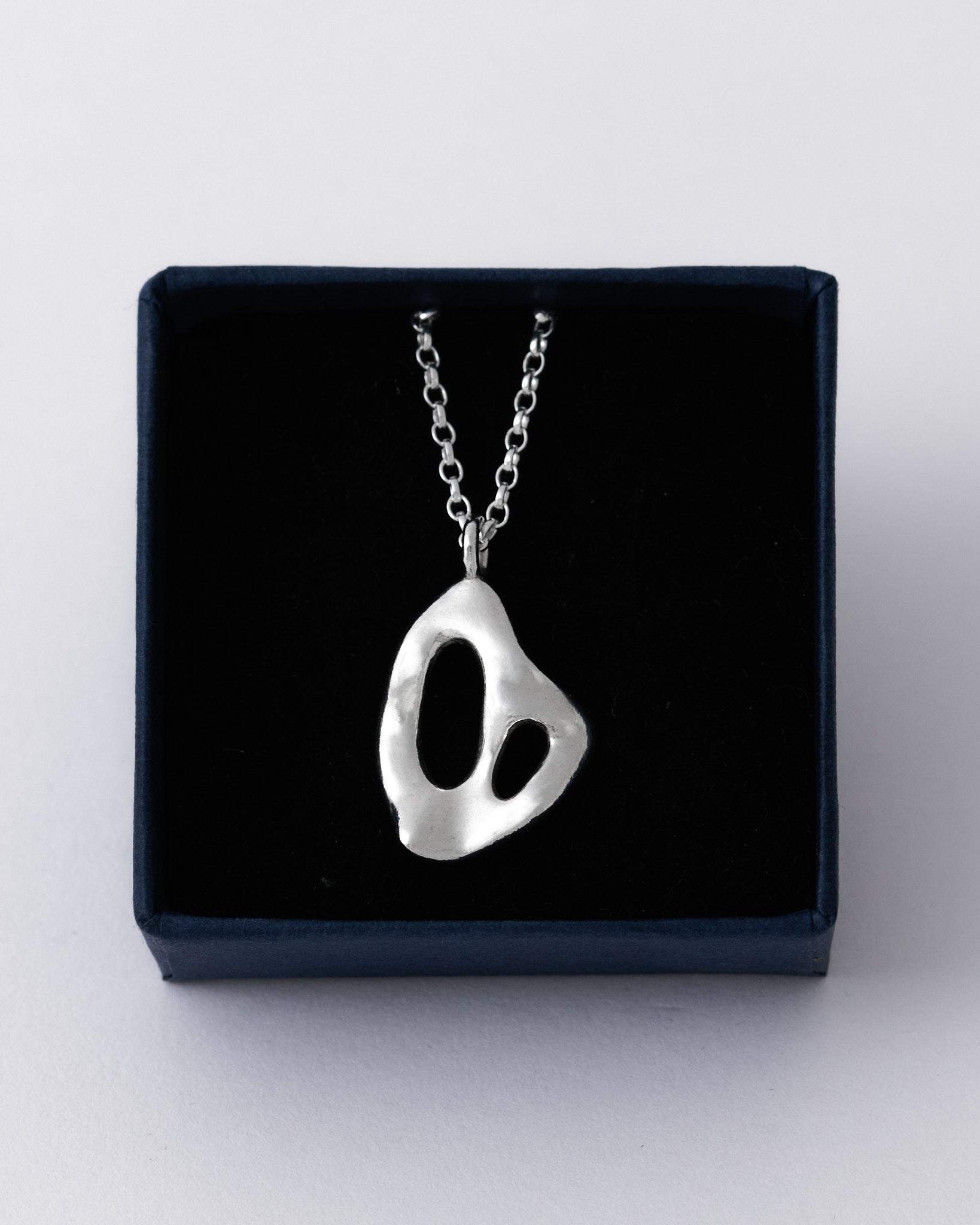 SPACED PENDANT