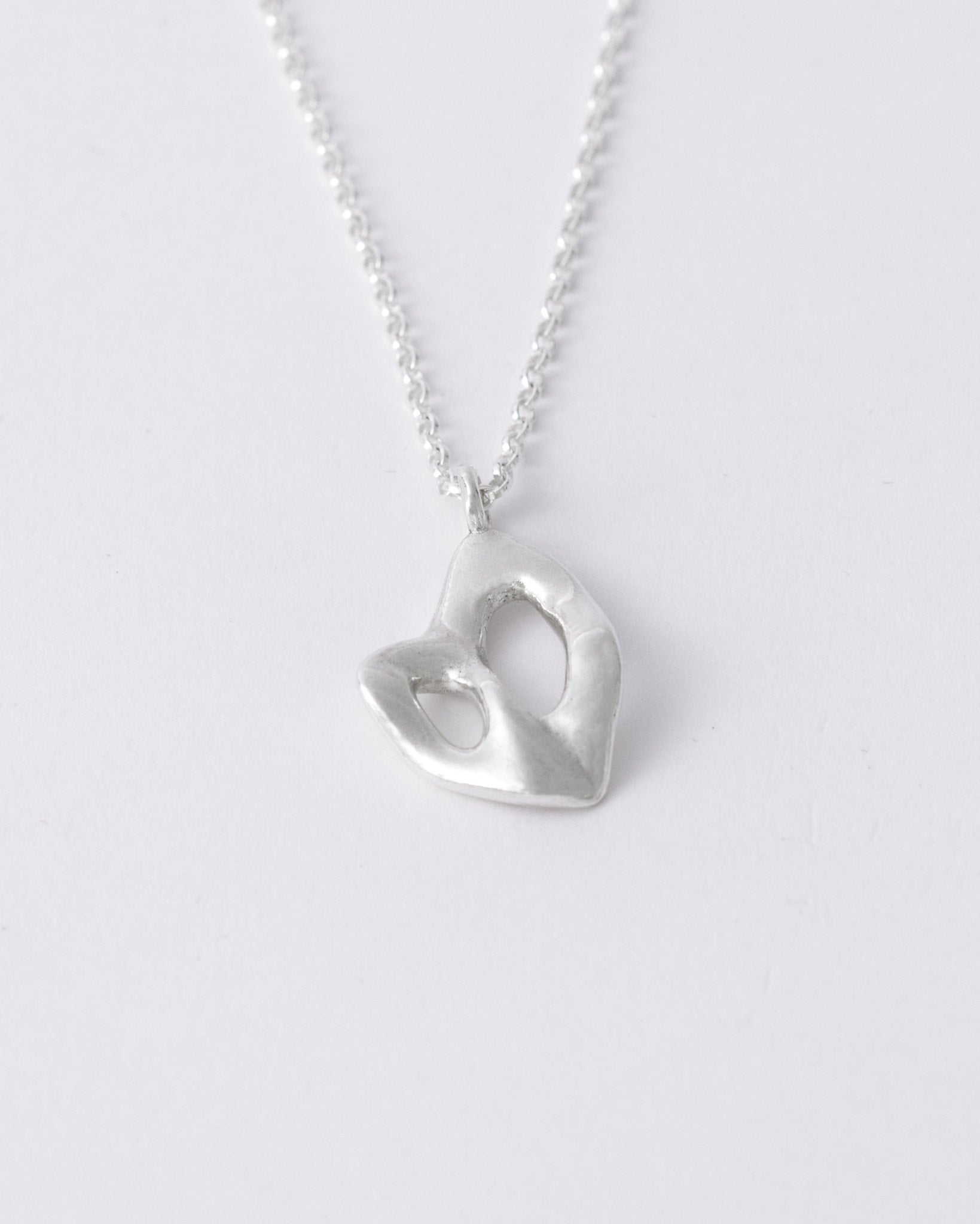 SPACED PENDANT