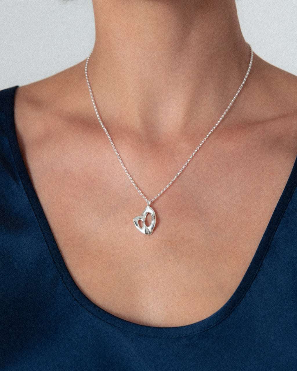 SPACED PENDANT